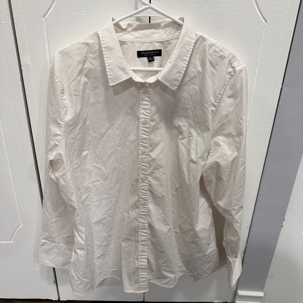 Banana Republic Riley Tailored Fit White Button Down Long Sleeve